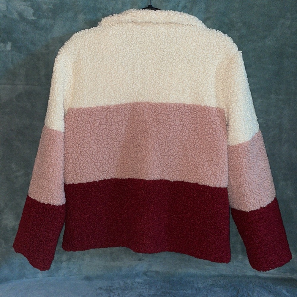 Sadie & Sage Woman’s coat.  Size Medium. - Picture 3 of 6
